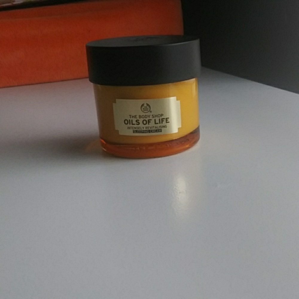 The Body Shop Oils of Life